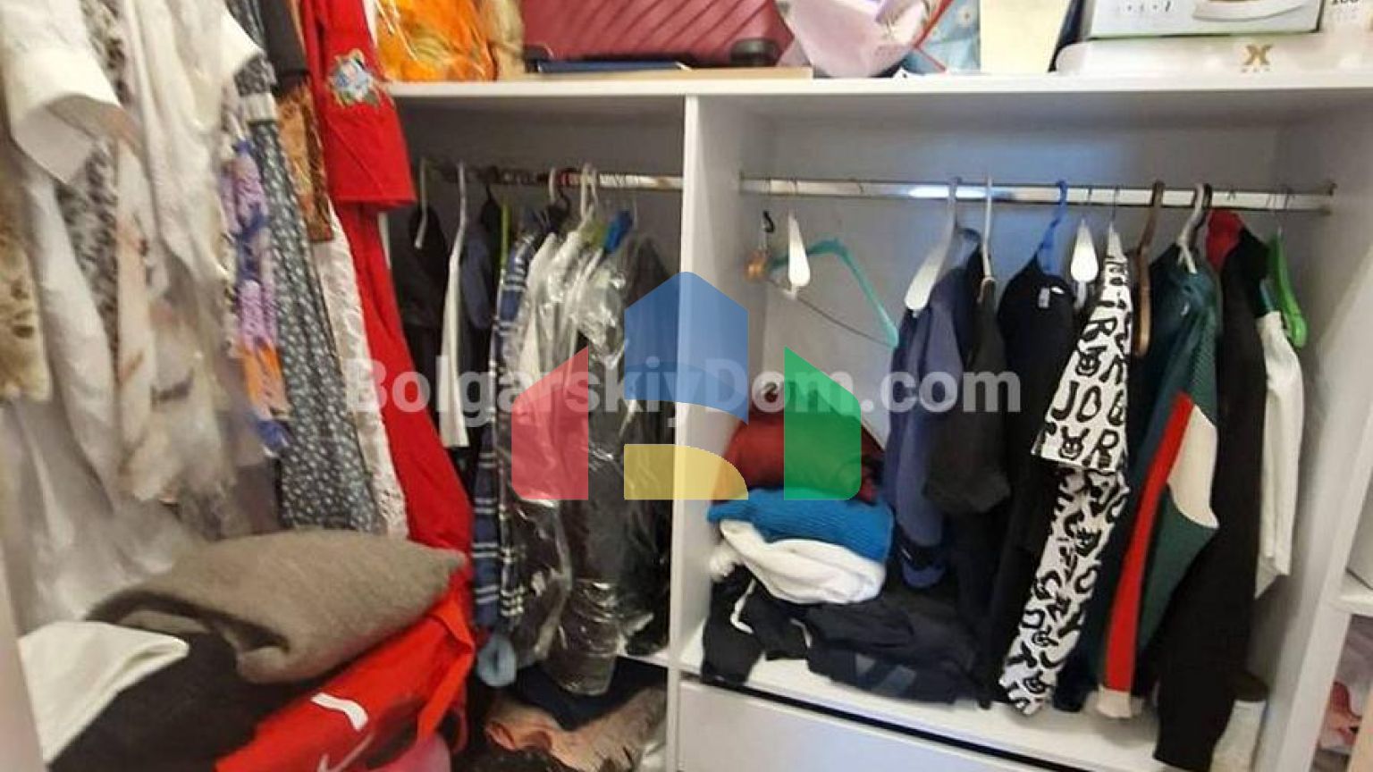 Чотирикімнатна квартира в Посейдон