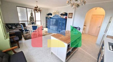 Чотирикімнатна квартира в Посейдон