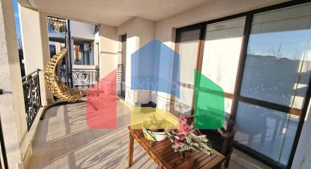 Чотирикімнатна квартира в Посейдон