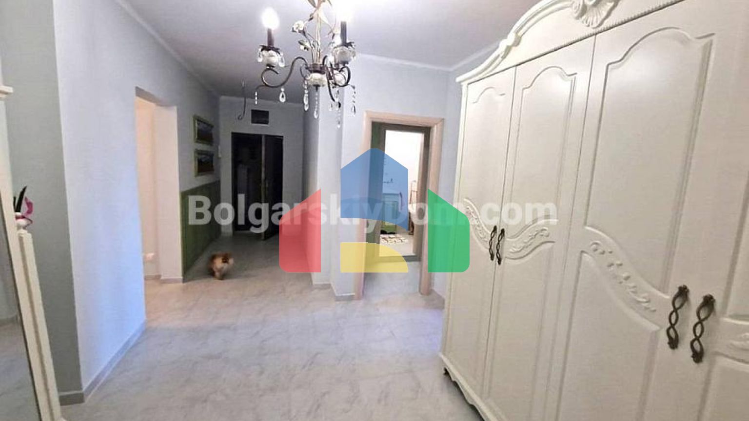 Чотирикімнатна квартира в Посейдон