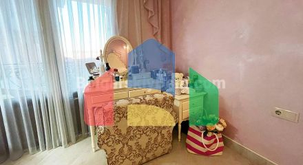 Триповерховий пентхаус в Естебані