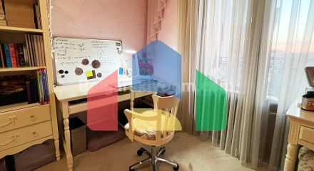 Триповерховий пентхаус в Естебані