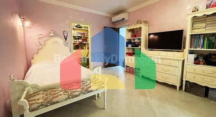 Триповерховий пентхаус в Естебані