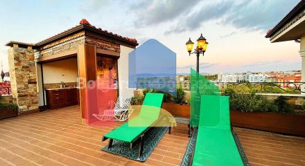 Триповерховий пентхаус в Естебані