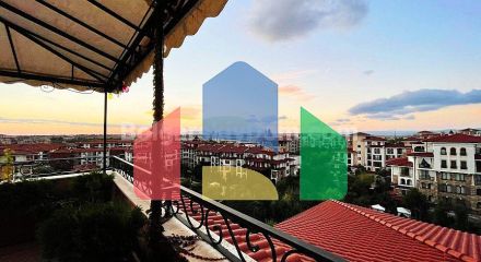 Триповерховий пентхаус в Естебані