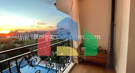 Триповерховий пентхаус в Естебані