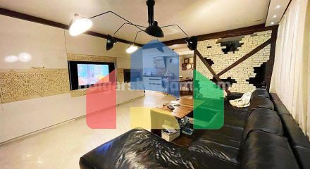 Триповерховий пентхаус в Естебані