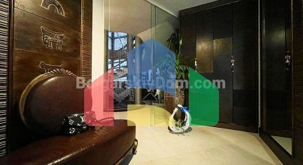 Триповерховий пентхаус в Естебані