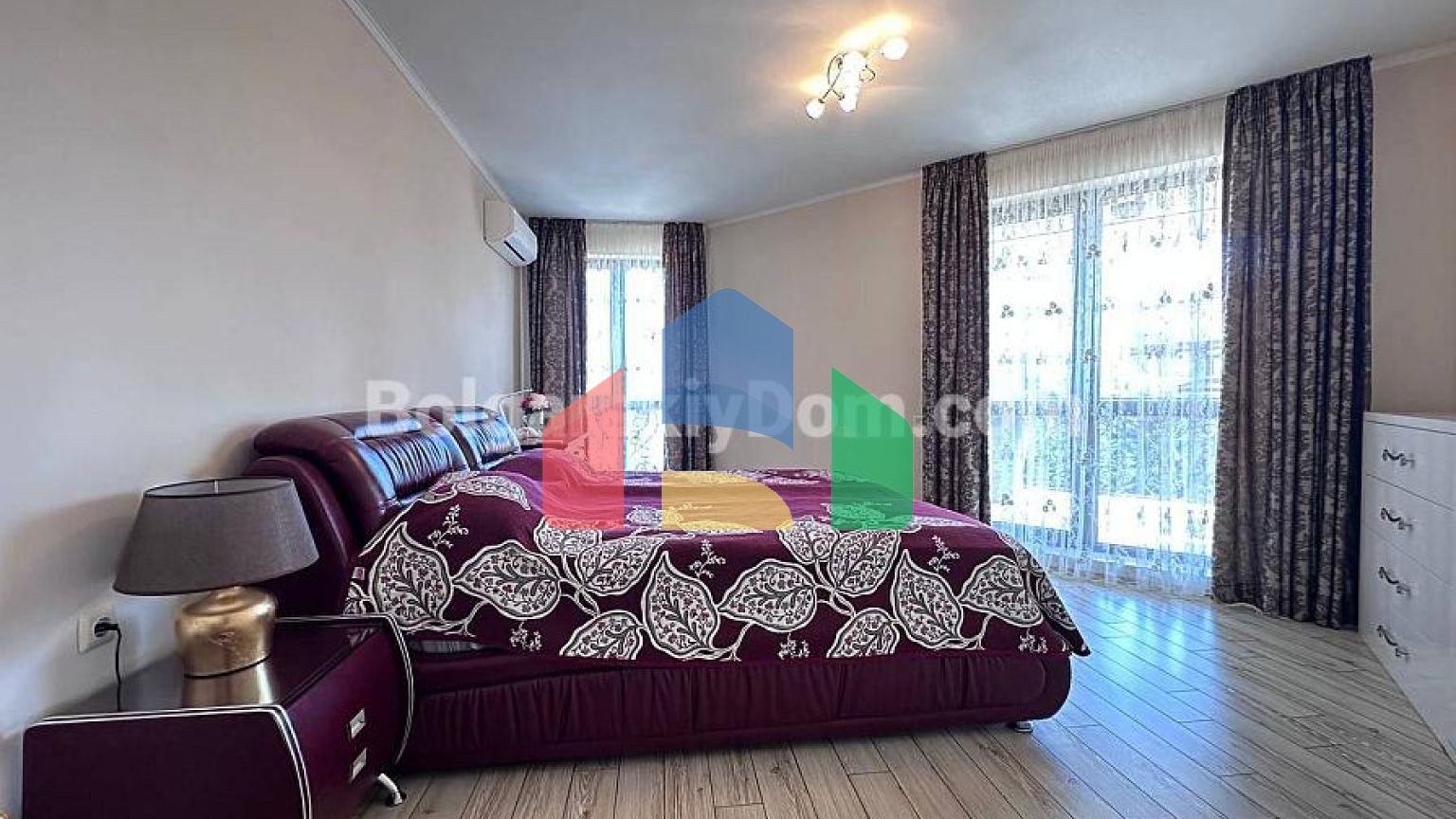 Трикімнатна квартира в Poseidon