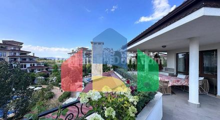 Трикімнатна квартира в Poseidon