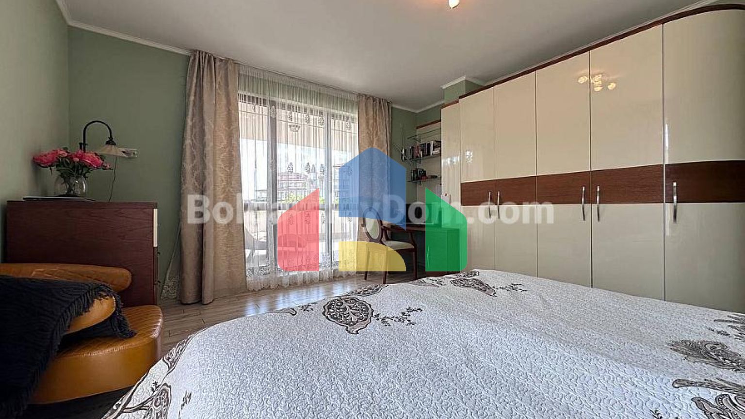 Трикімнатна квартира в Poseidon