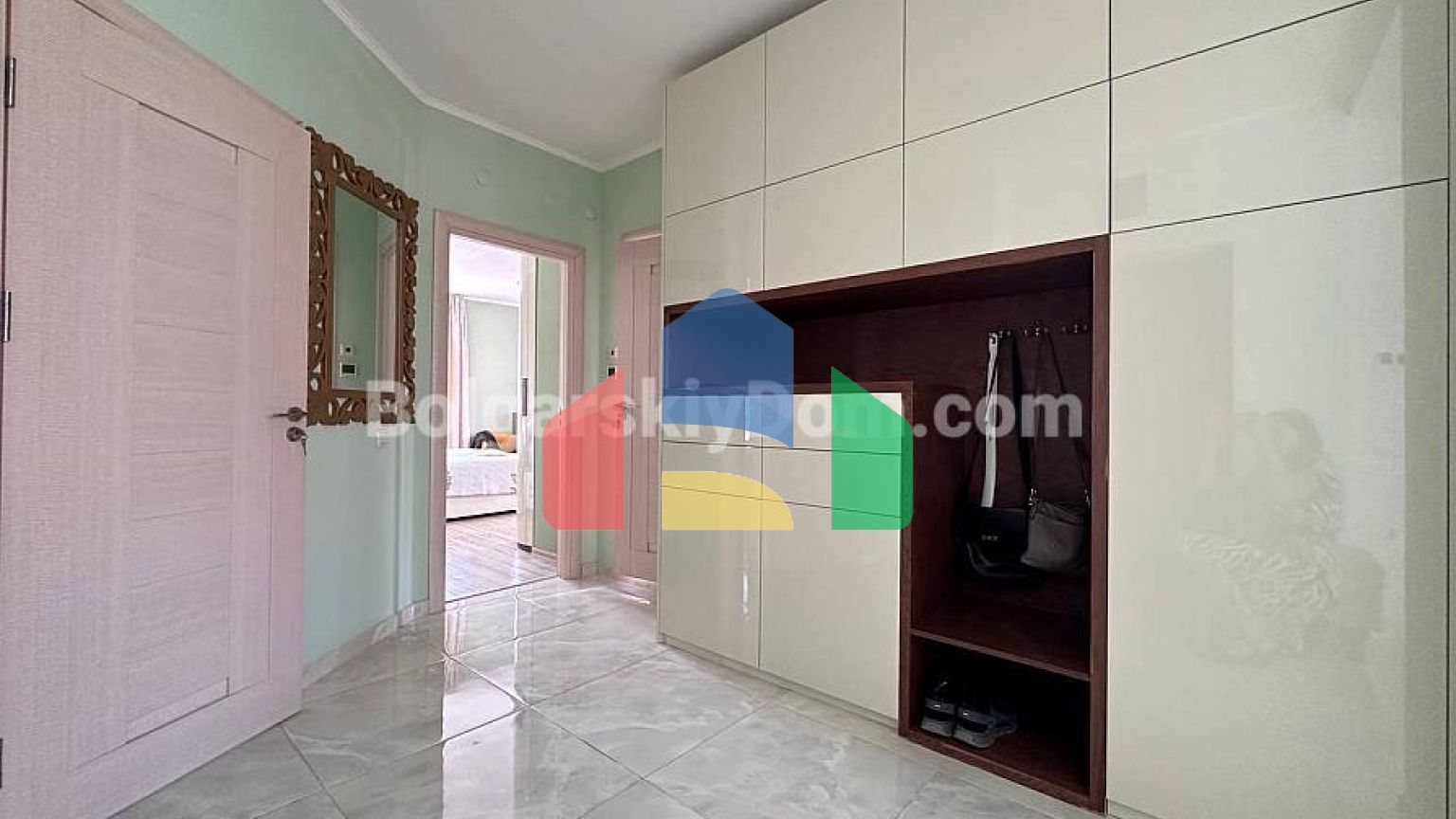 Трикімнатна квартира в Poseidon