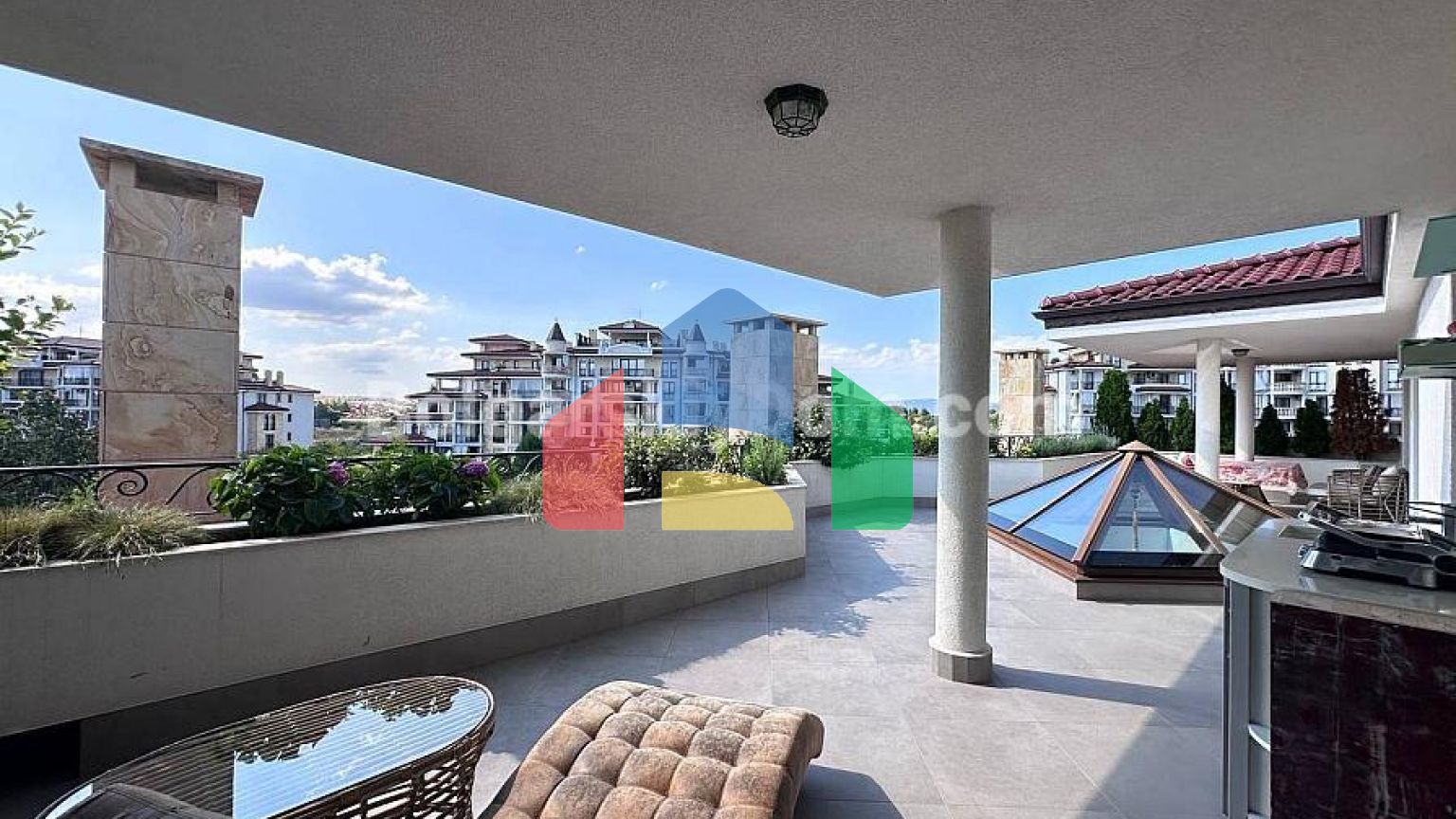 Трикімнатна квартира в Poseidon