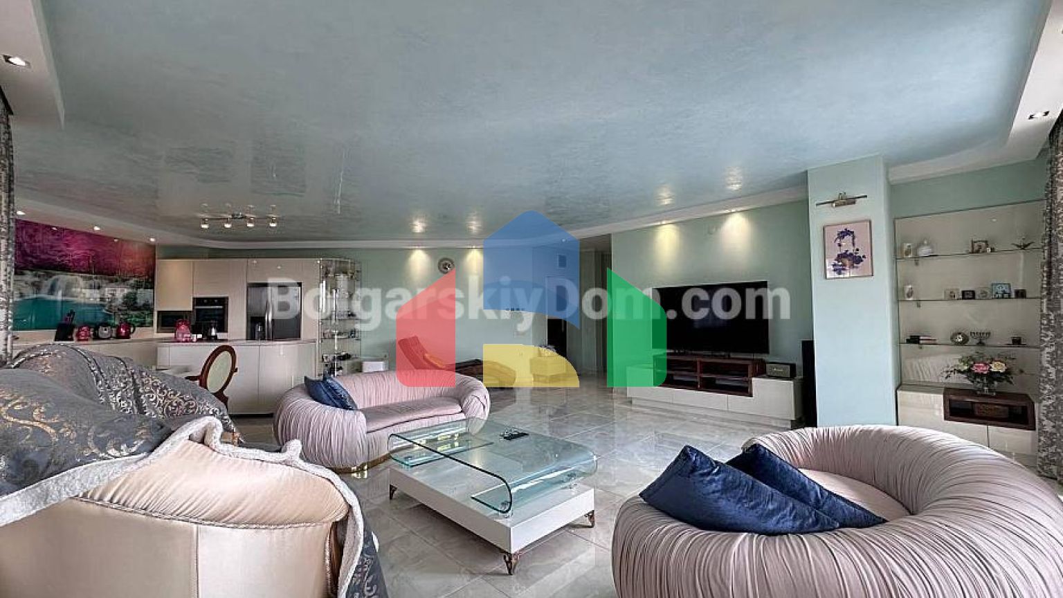 Трикімнатна квартира в Poseidon