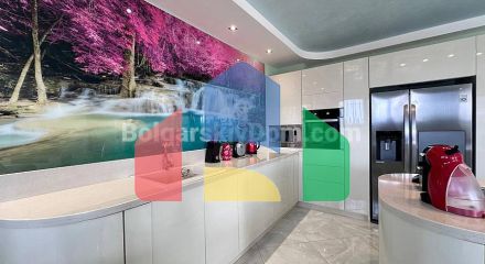 Трикімнатна квартира в Poseidon