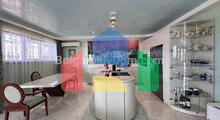 Трикімнатна квартира в Poseidon