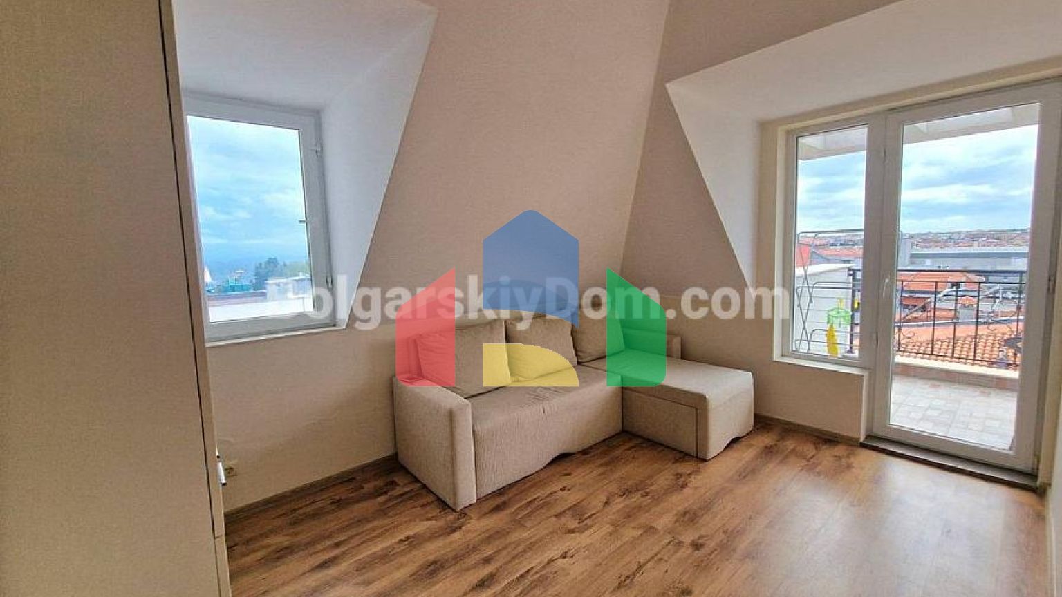 Трикімнатна квартира в Віола 2