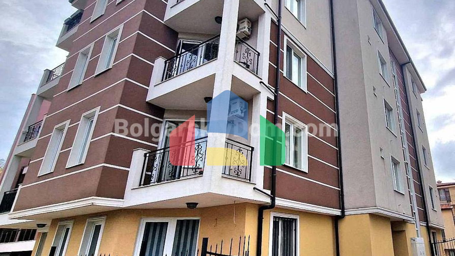 Трикімнатна квартира в Віола 2