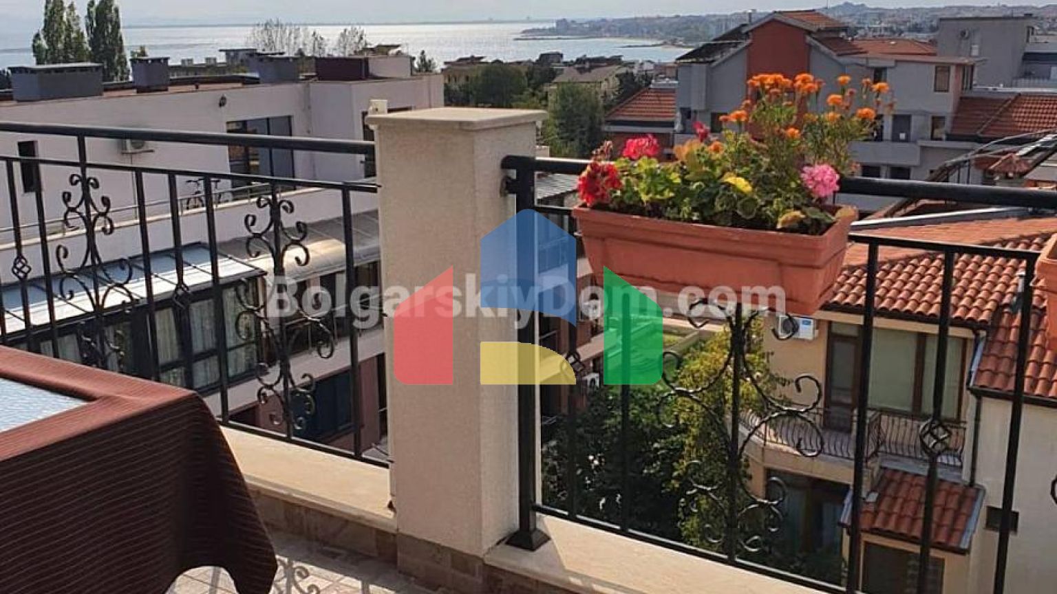 Трикімнатна квартира в Віола 2