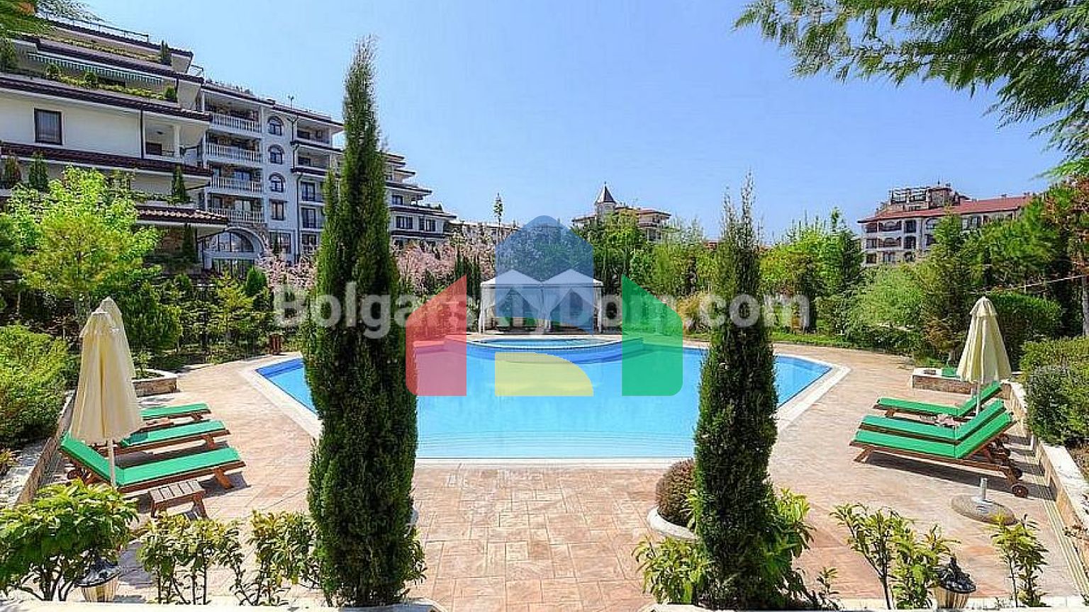 Чотирикімнатна квартира в Естебан