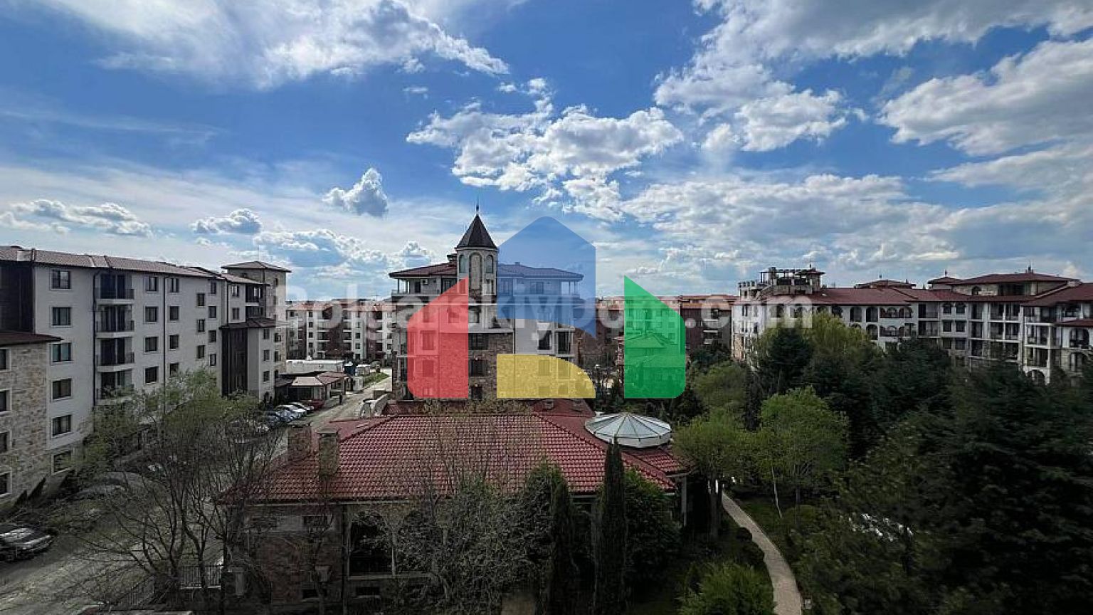 Чотирикімнатна квартира в Естебан