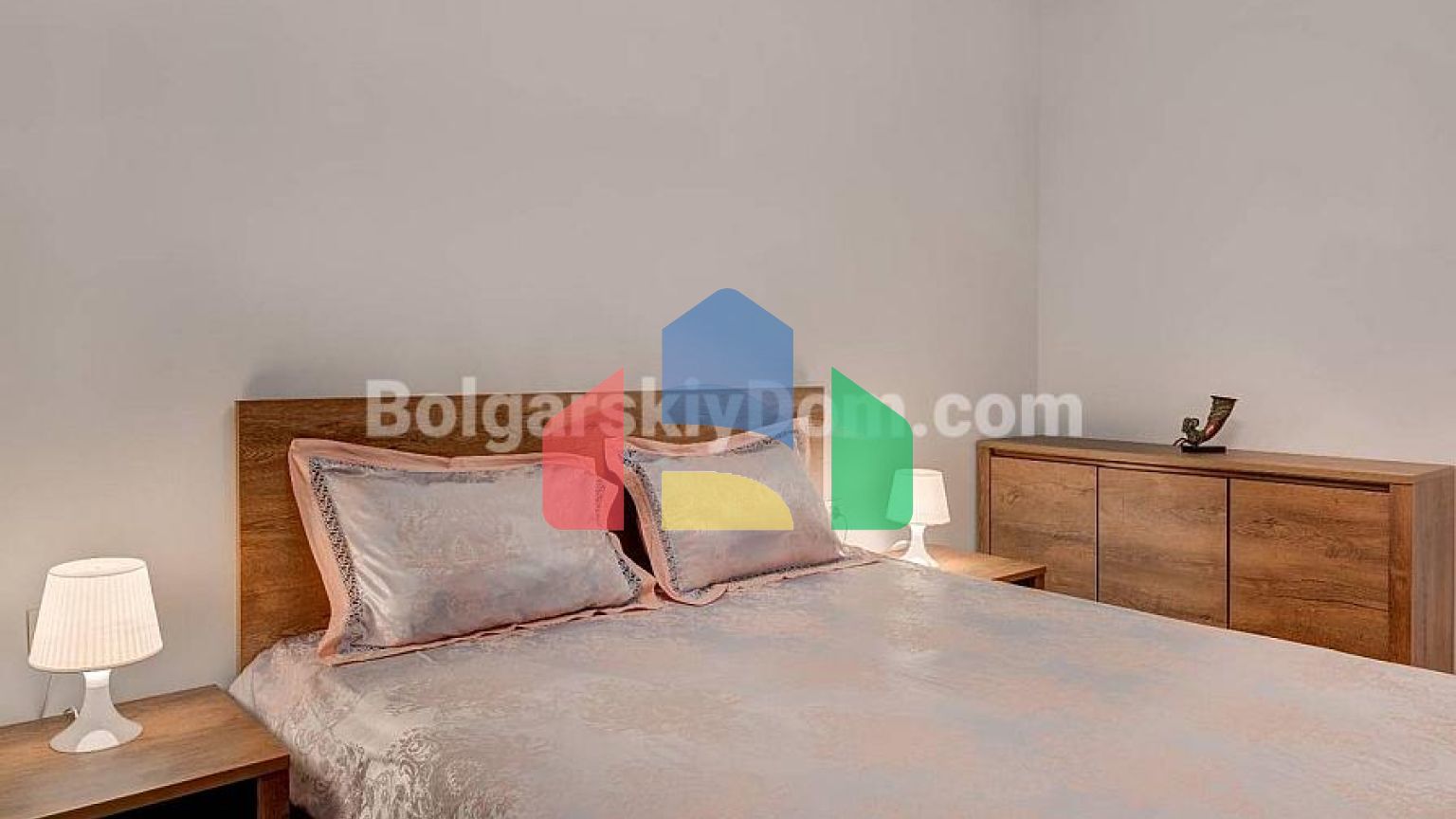 Чотирикімнатна квартира в Естебан