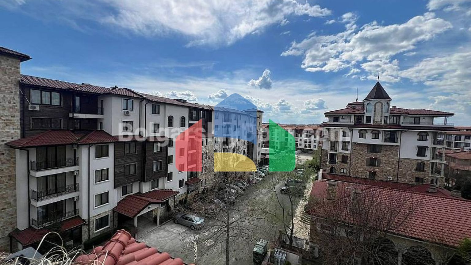 Чотирикімнатна квартира в Естебан