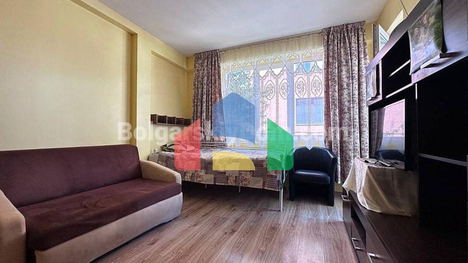 Двухкомнатная квартира в Несебре