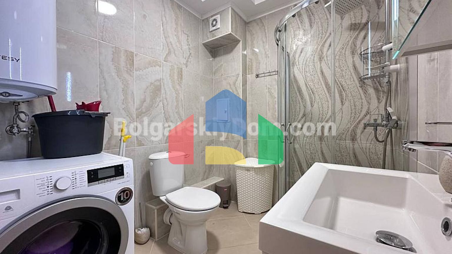 Квартира-студія в Посейдон