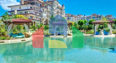 Чотирикімнатна квартира в Посейдон