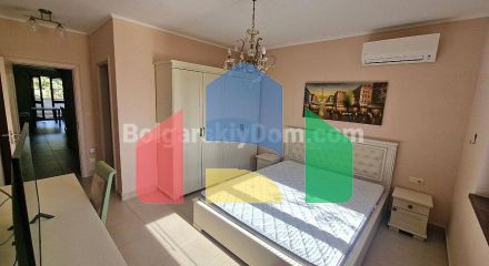 Чотирикімнатна квартира в Посейдон