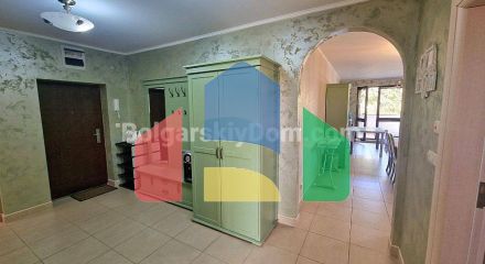 Чотирикімнатна квартира в Посейдон