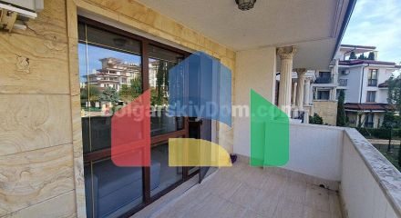 Чотирикімнатна квартира в Посейдон