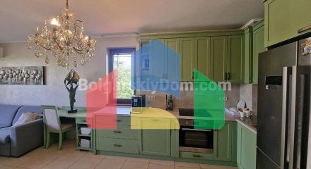 Чотирикімнатна квартира в Посейдон