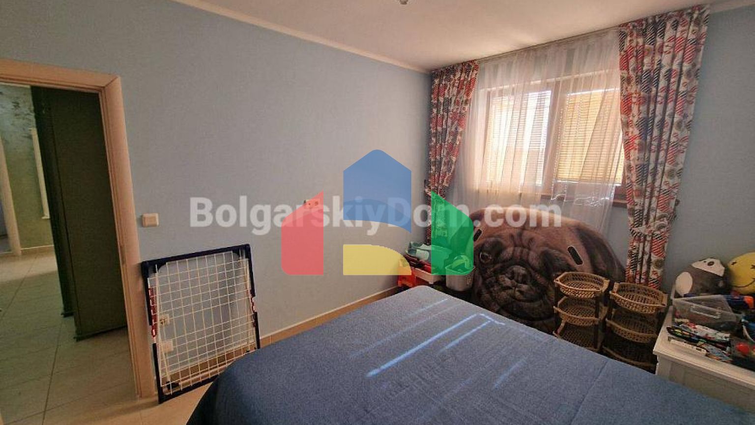 Чотирикімнатна квартира в Посейдон