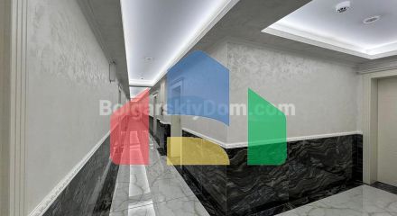 Квартира-студія в Валенсія Гарденс