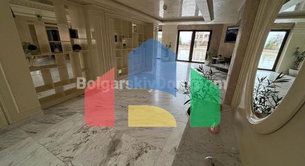 Квартира-студія в Валенсія Гарденс