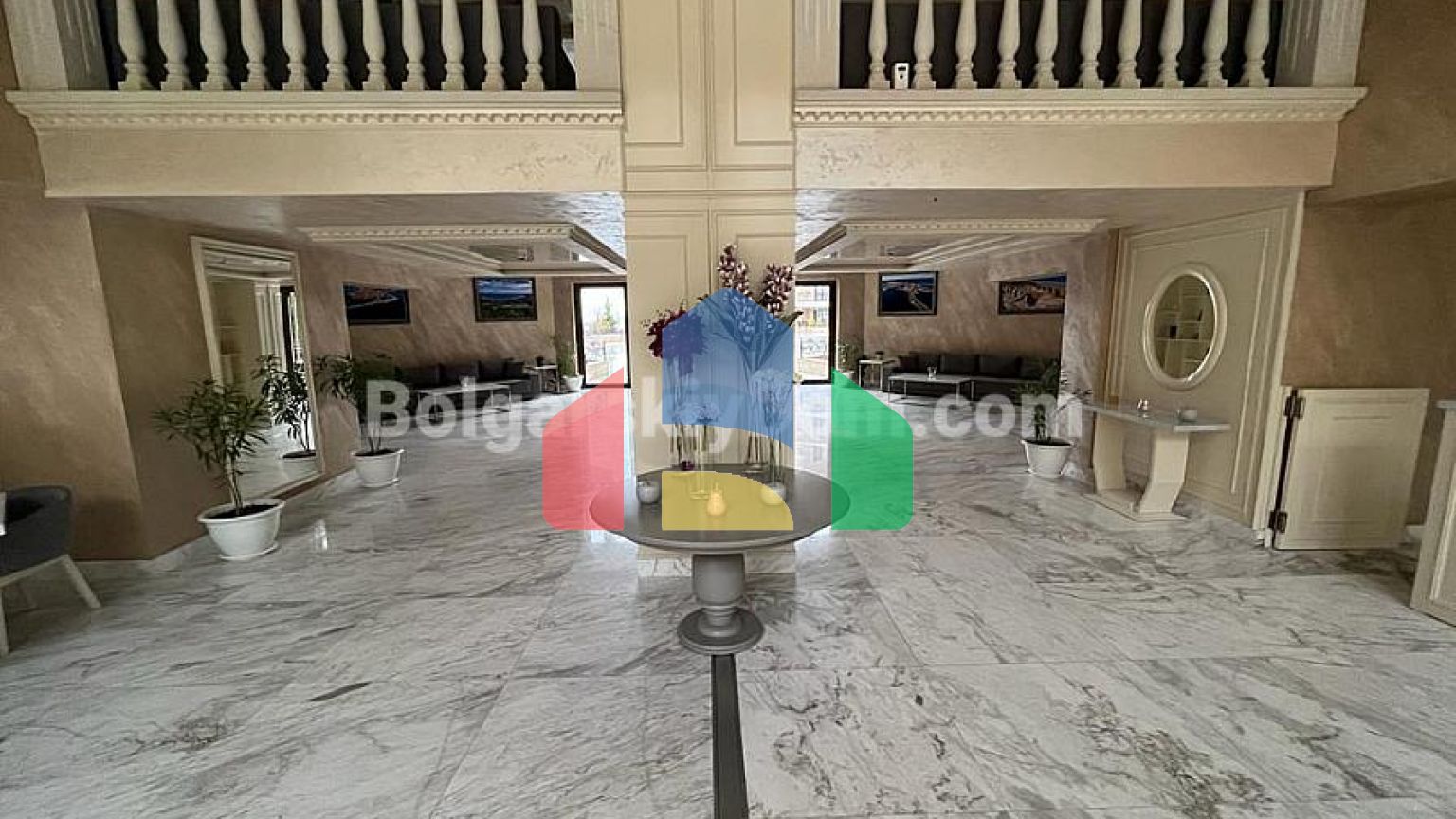 Квартира-студія в Валенсія Гарденс