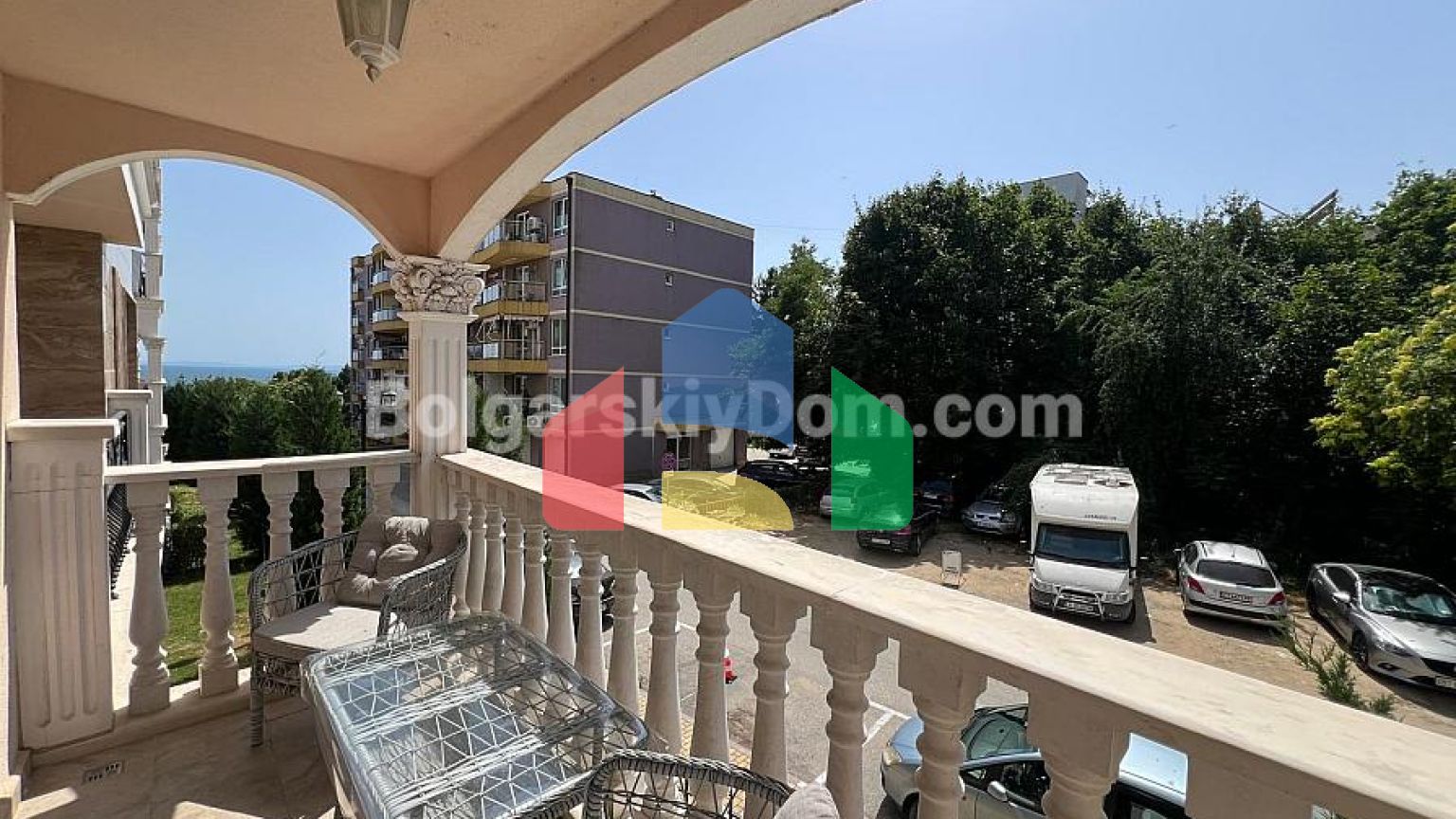 Квартира-студія в Валенсія Гарденс