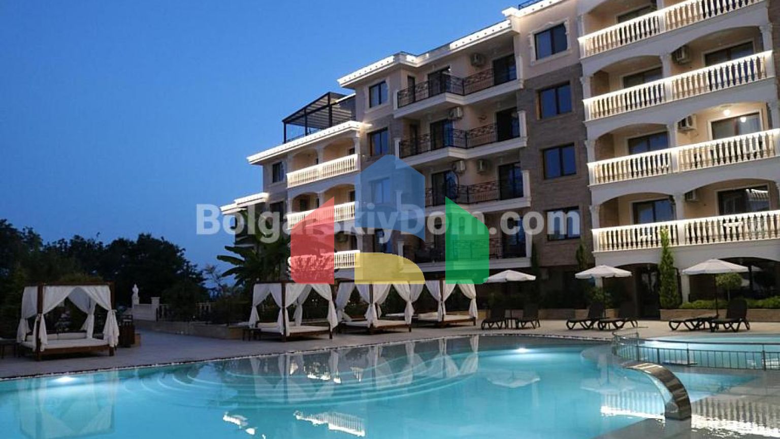 Квартира-студія в Валенсія Гарденс