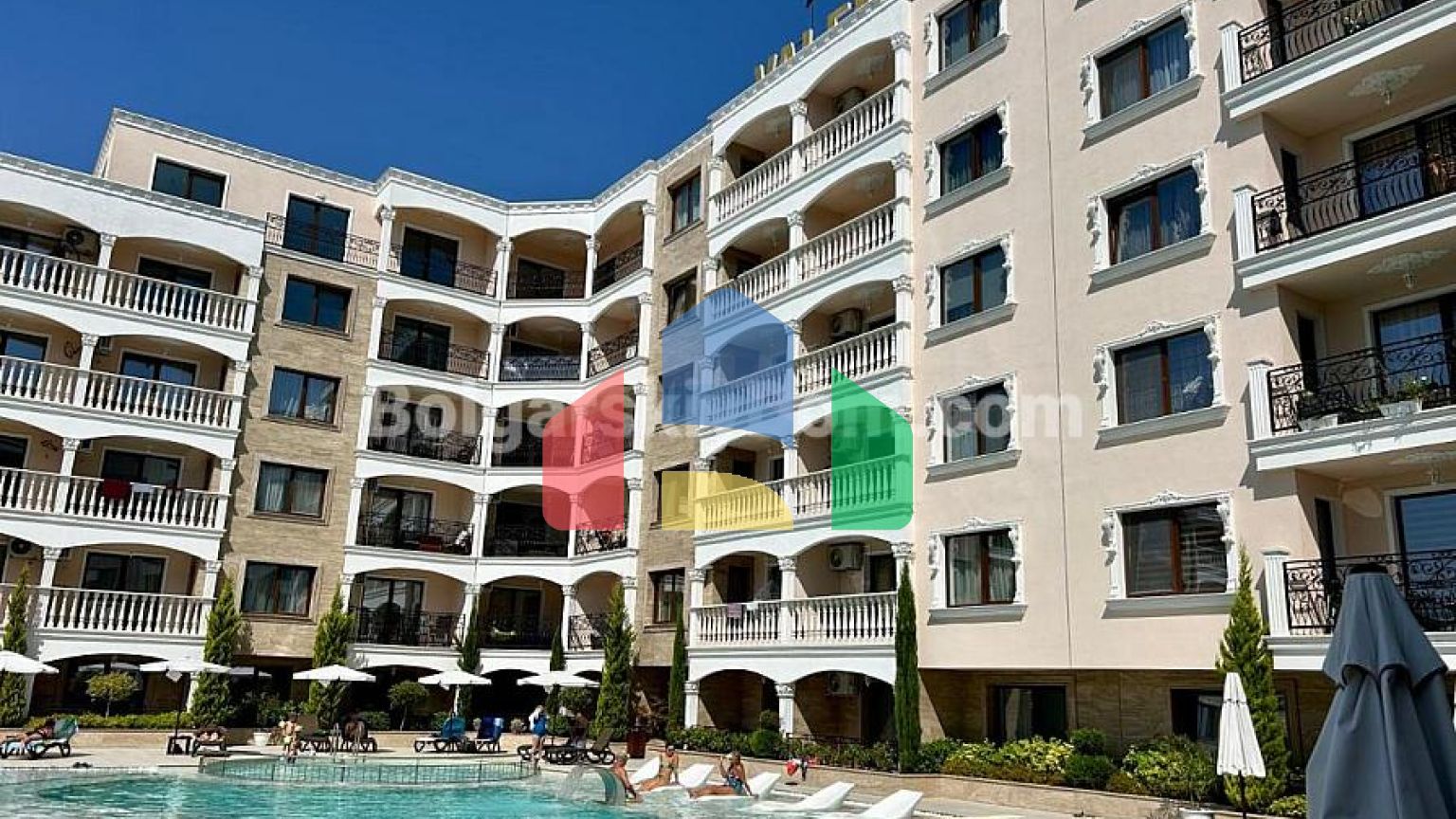 Квартира-студія в Валенсія Гарденс