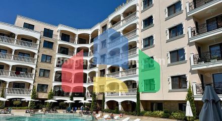 Квартира-студія в Валенсія Гарденс