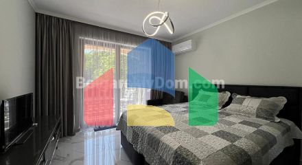 Квартира-студія в Валенсія Гарденс