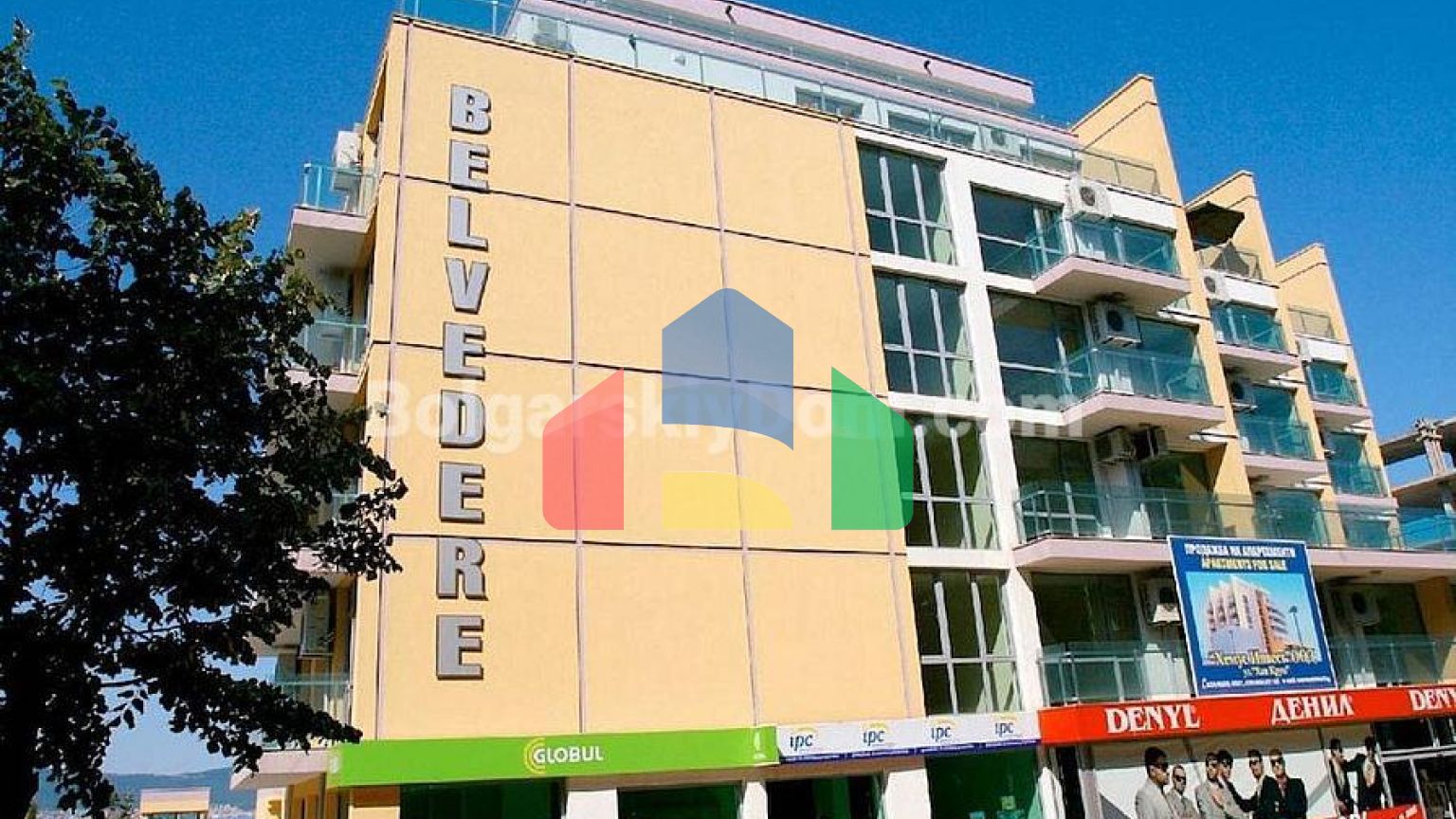 Трикімнатна квартира в Бельведер