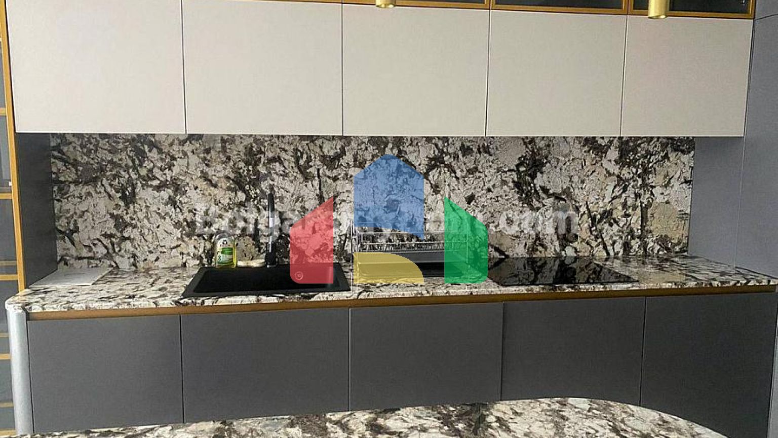 Трикімнатна квартира в Бельведер