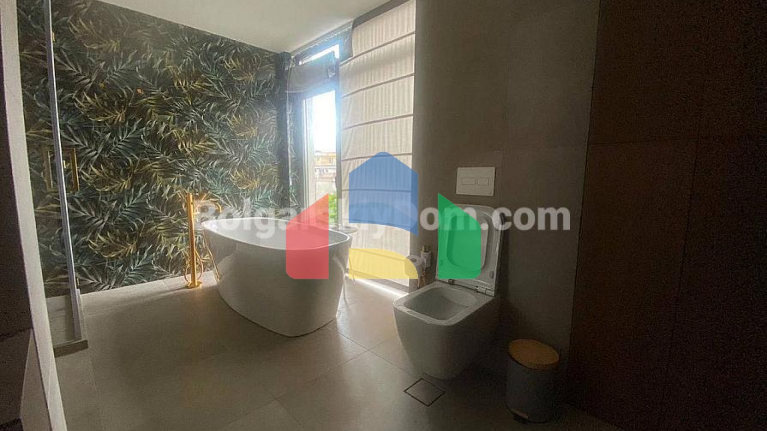 Трикімнатна квартира в Бельведер