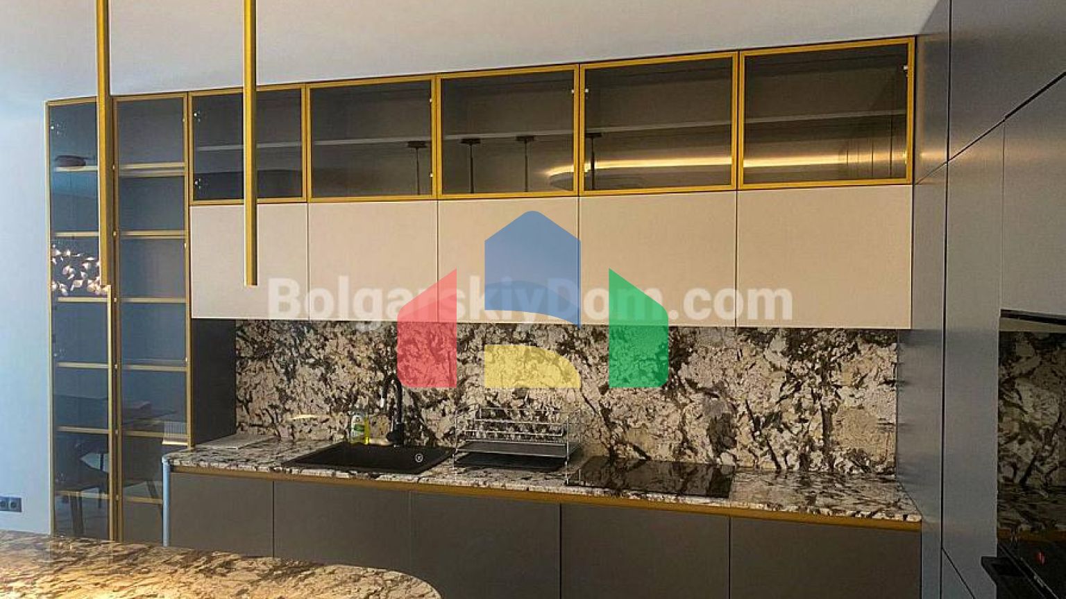 Трикімнатна квартира в Бельведер