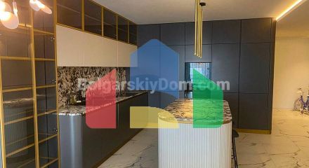 Трикімнатна квартира в Бельведер