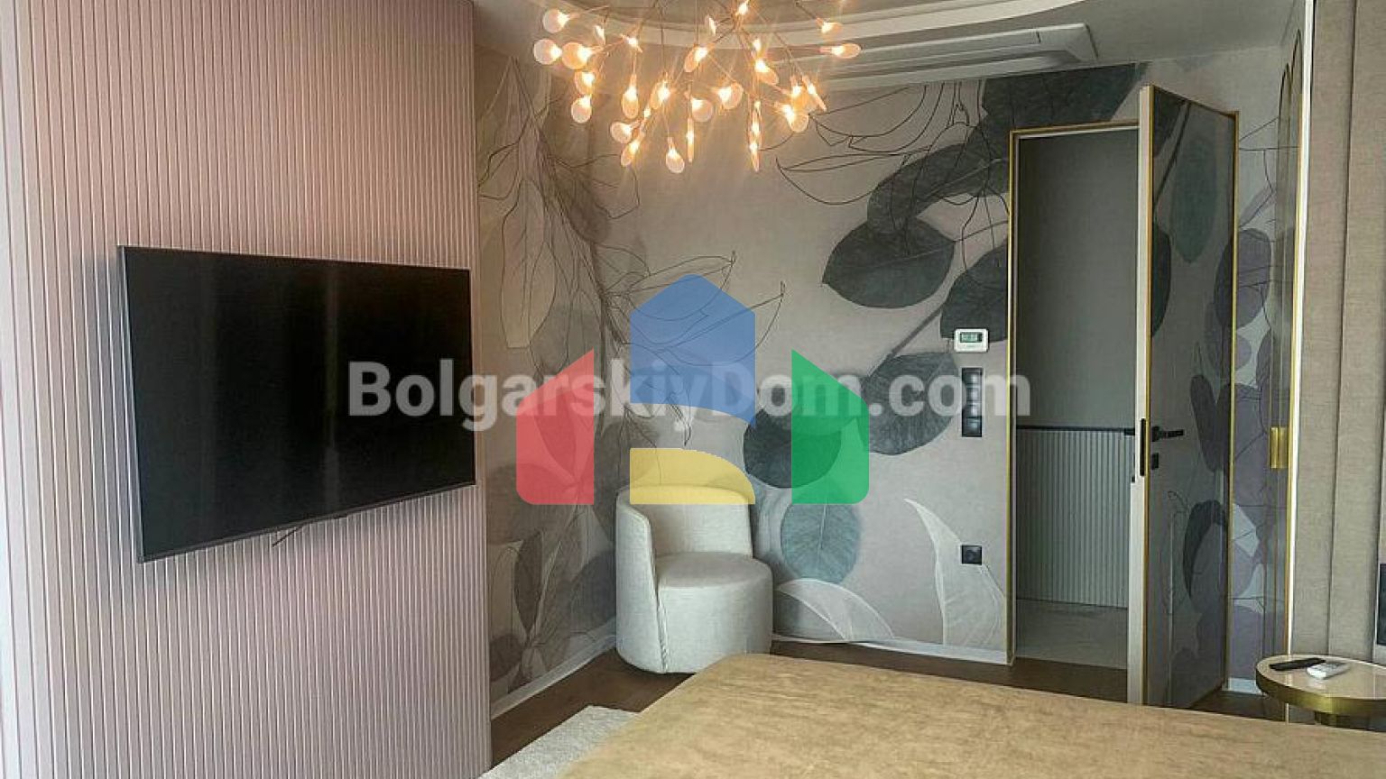 Трикімнатна квартира в Бельведер