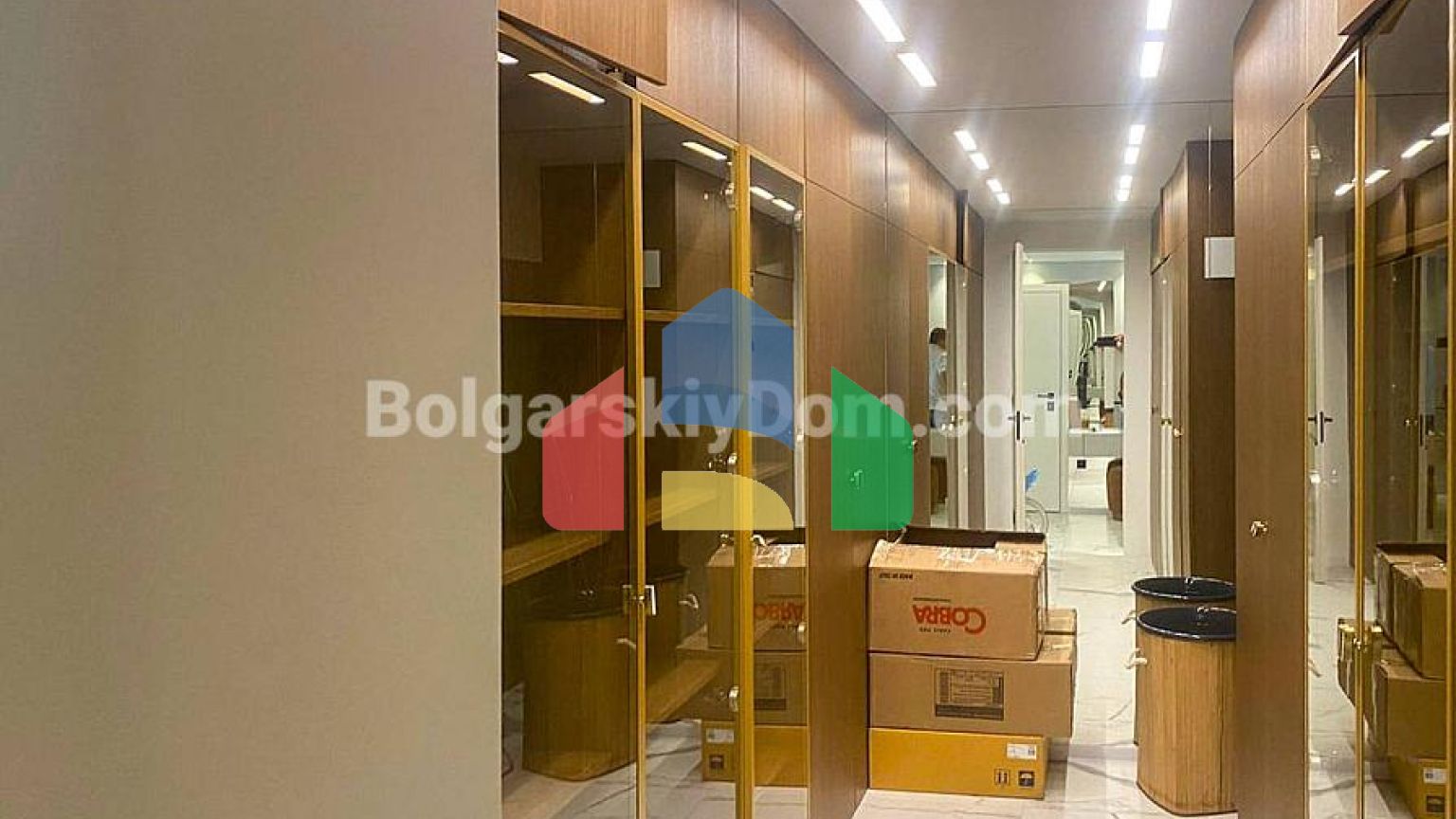 Трикімнатна квартира в Бельведер